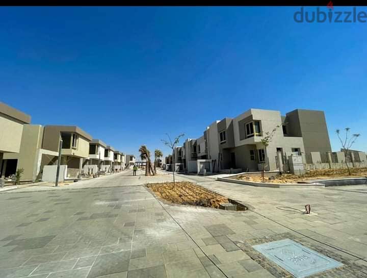 Amazing Town House with Down Payment in Palm hills - New Cairo 2