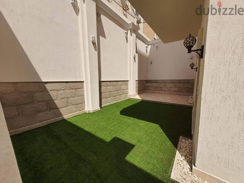 Villa duplex in Al banafseg 4