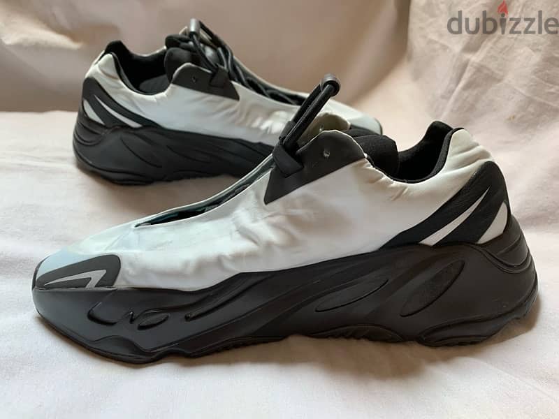 adidas Yeezy Boost 700 MNVN Blue Tint For Men Size 40.5 Used Like New 3