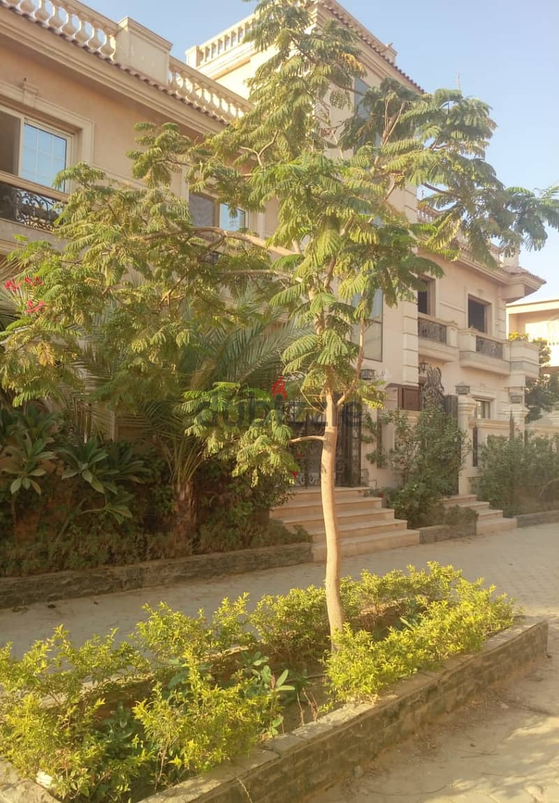 For sale with installments for a year and a half, a 220-meter apartment in East Academy Villas, immediate delivery 5