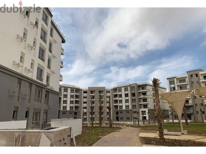 apartment 210 m with garden prime location under market price , in Hyde Park Compound, Fifth Settlement 1