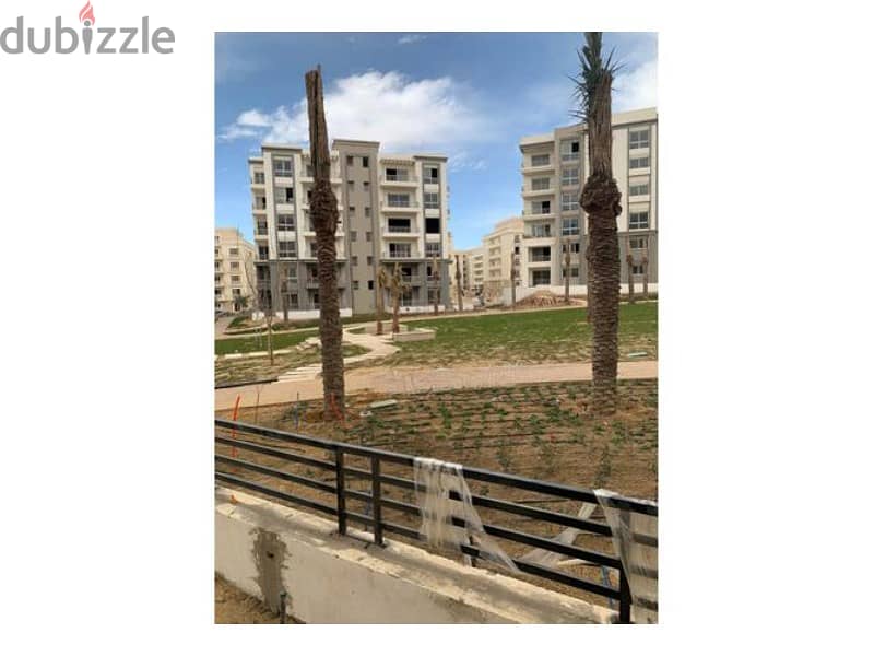 apartment 210 m with garden prime location under market price , in Hyde Park Compound, Fifth Settlement 2
