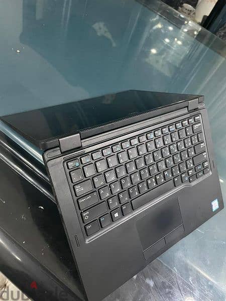 Laptop  Dell 7390 1