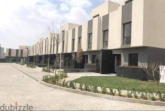 Finished townhouse villa for sale 240m Al Burouj Shourouk City with installments   تاون فيلا في الشروق  البروج 0