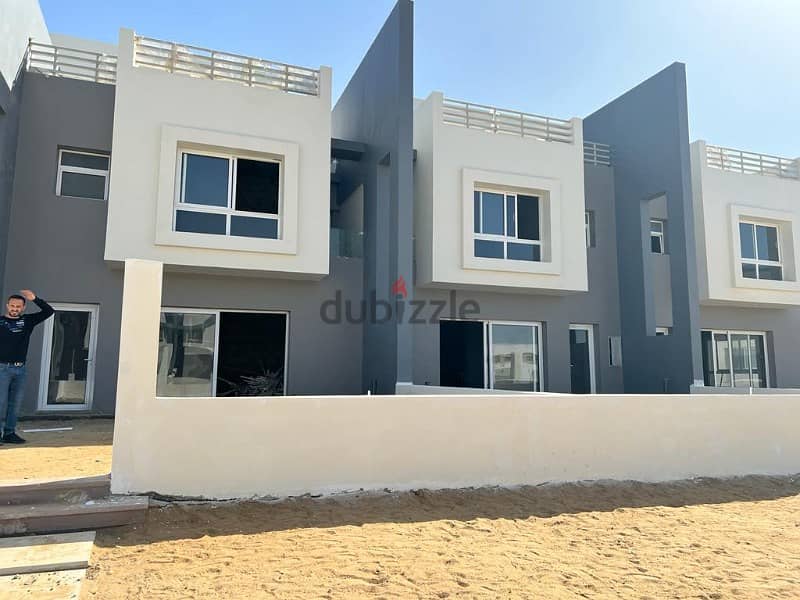 Townhouse middle modern for sale ready to move, prime location Hyde Park Compound, Fifth Settlement 2