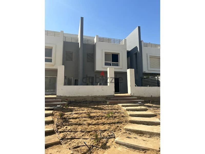 Townhouse middle modern for sale ready to move, prime location Hyde Park Compound, Fifth Settlement 8