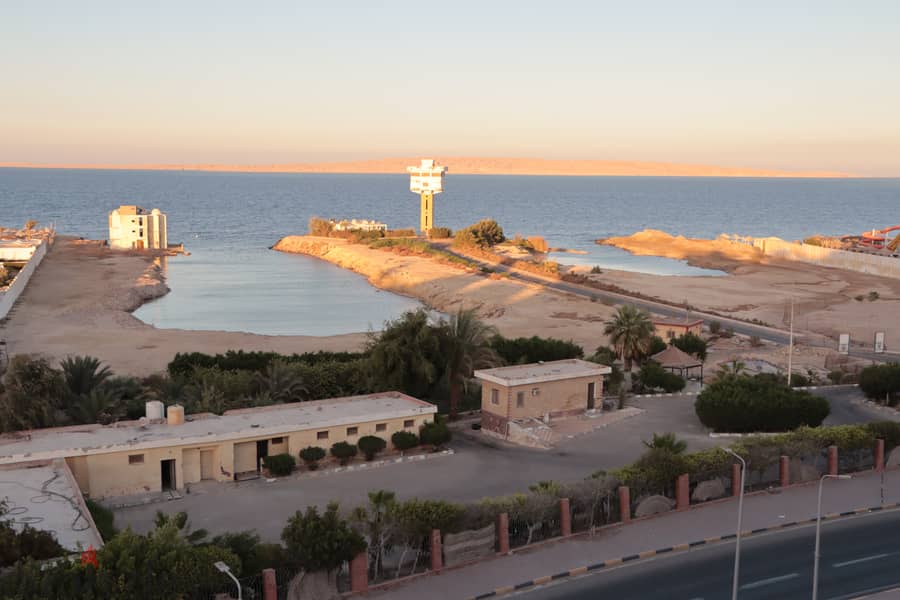 Own your apartment in Hurghada, overlooking the sea and the swimming pool 7