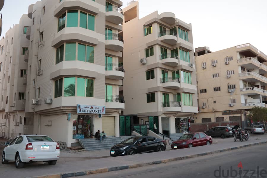Own your apartment in Hurghada, overlooking the sea and the swimming pool 11