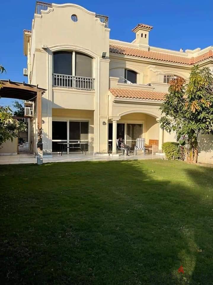 Townhouse villa 196m for sale in La Vista El Patio 5 East Shorouk City next to the airport immediate delivery in installments over 5 years No interest 3