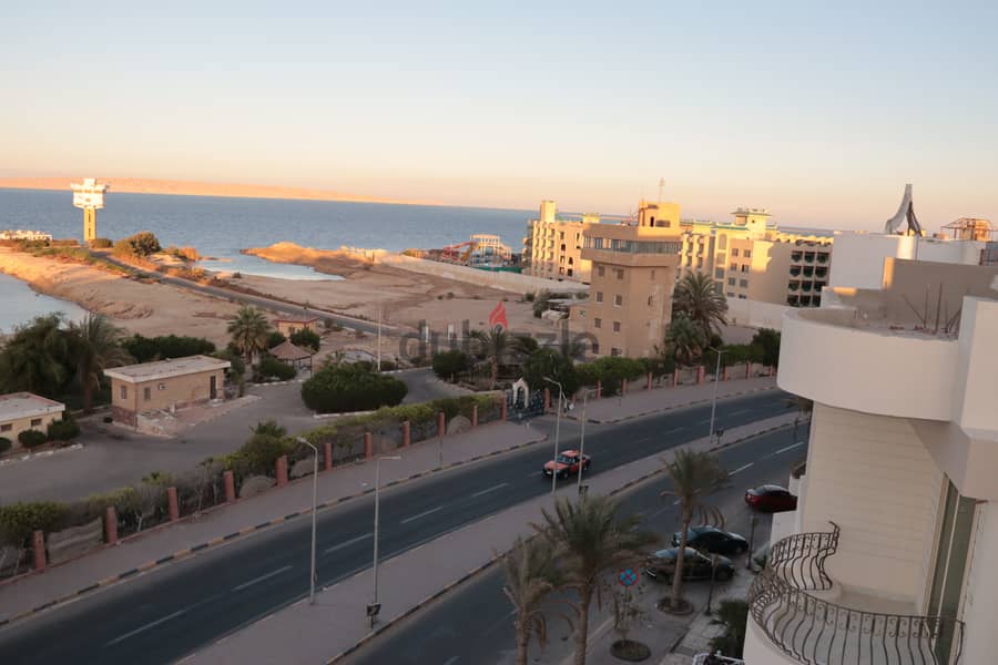 Own your apartment in Hurghada, overlooking the sea and the swimming pool 13