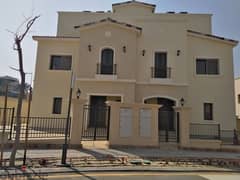 Standalone Villa 667m fully finished for sale in Uptown Cairo 0