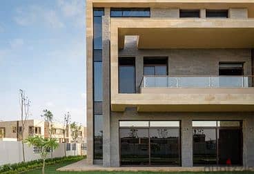 Quattro Villa 143m for sale in Origami Golf, the last and most distinguished phase of Taj City, New Cairo, the heart of the 1st Settlement. 6
