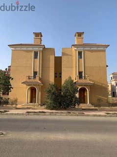 stand alone villa for sale with an area of ​​573 meters in Nyoum October Compound