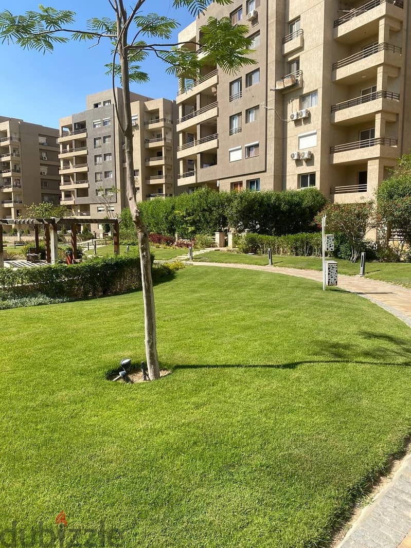 APARTMENT 185m FOR SALE  prime location view land scape IN the square NEW CAIRO 1