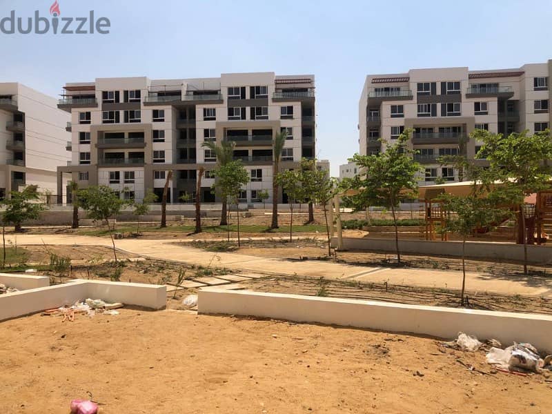 Duplex for sale in  garden residence Hyde Park 260M with Installments 1