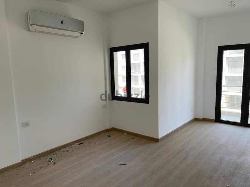 Apartment for sale, finished, with air conditioners, corner, high privacy, in Al-Marasem, Fifth Settlement, 168 m 11