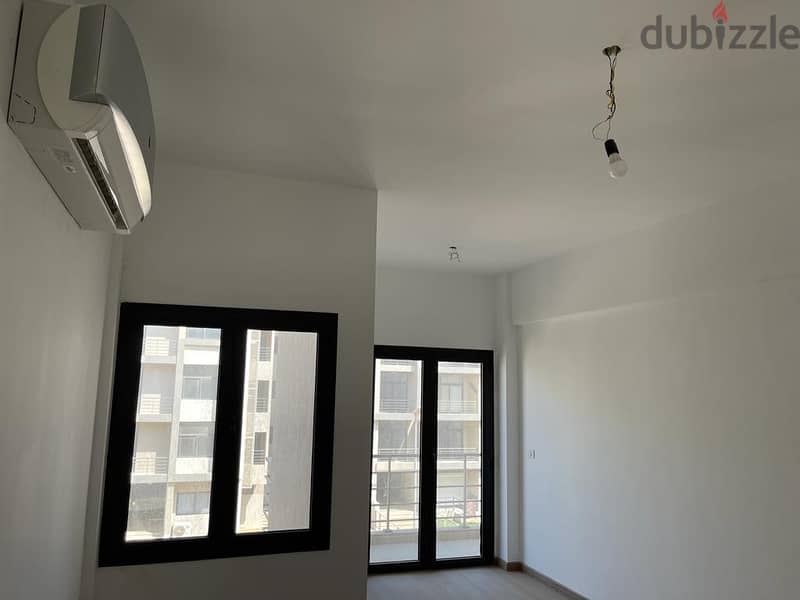 Apartment for sale, finished, with air conditioners, corner, high privacy, in Al-Marasem, Fifth Settlement, 168 m 12