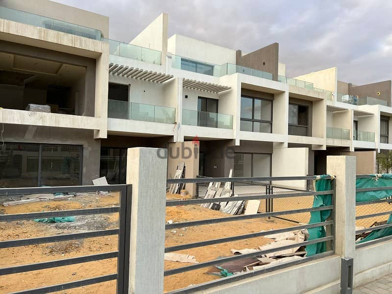 for sale Townhouse Corner 350 m, very prime location, 75% finished, at the price of the Middle Town, ready to move in Al Marasem Compound, Fifth Settl 9