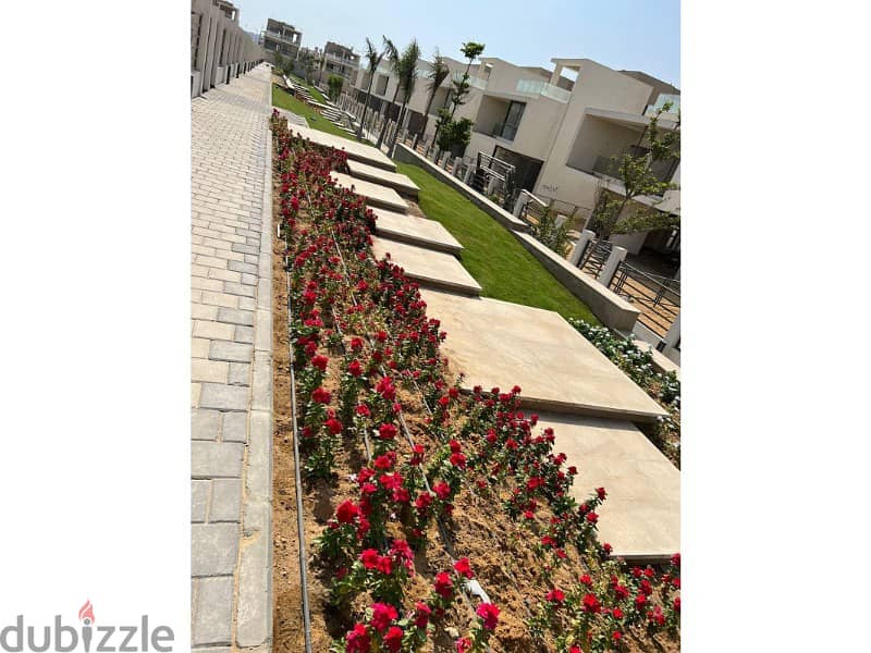 for sale Townhouse Middle 250 m, prime location, finished, under market price , ready to move in Al Marasem Compound, Fifth Settlement 9
