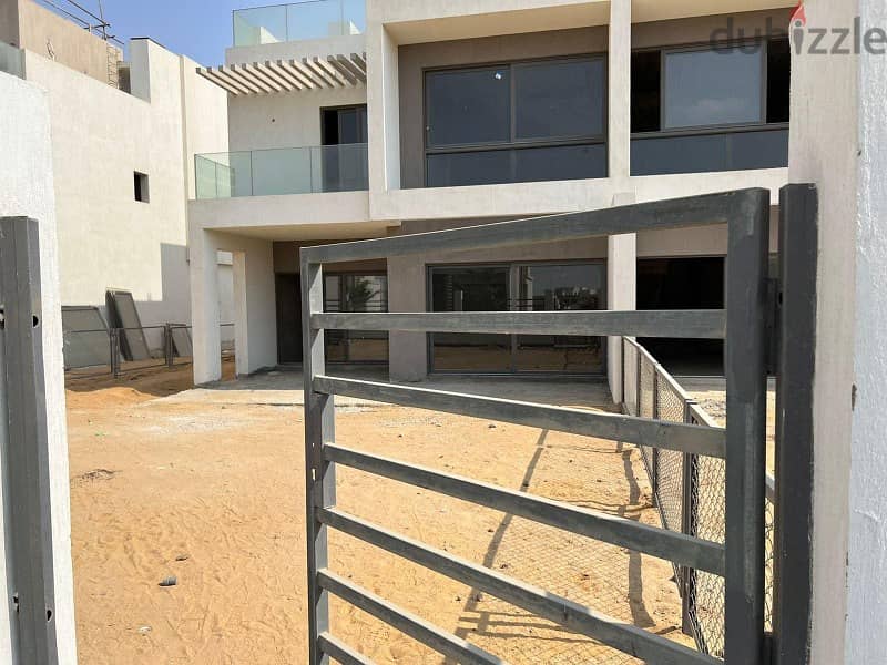 for sale Townhouse Middle 250 m, prime location, finished, under market price , ready to move in Al Marasem Compound, Fifth Settlement 12
