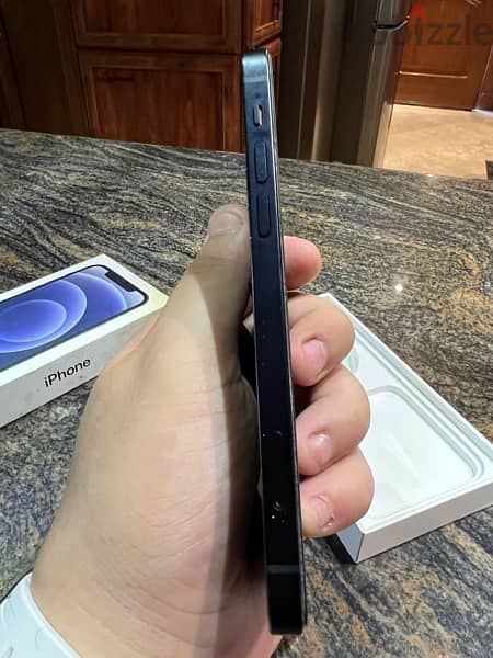 iphone 12 128 GB black 4