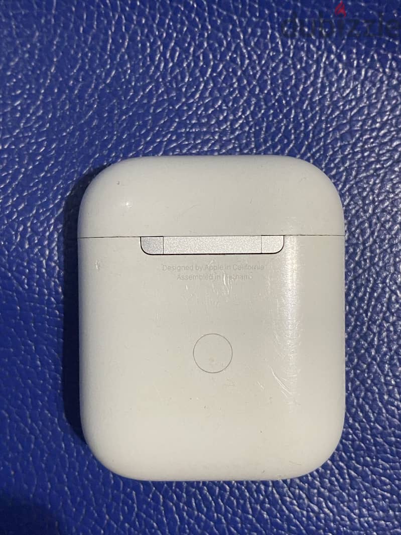 Airpods 2 case only used 1