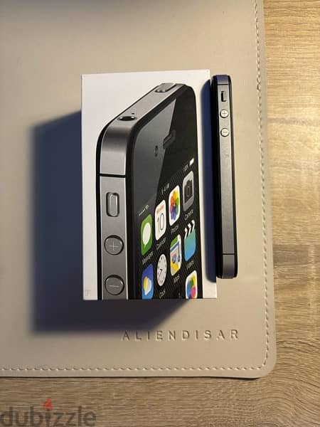 iPhone 4s 16GB Black ايفون ٤ اس اسود ١٦ جيجا 5