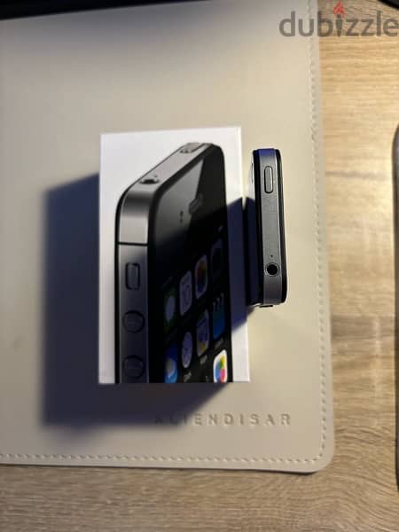 iPhone 4s 16GB Black ايفون ٤ اس اسود ١٦ جيجا 6