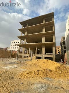 Apartment for sale, ground floor, with garden, 160 m + 100 m garden, prime location in New Narges, Fifth Settlement, new cairo, 3 years installments