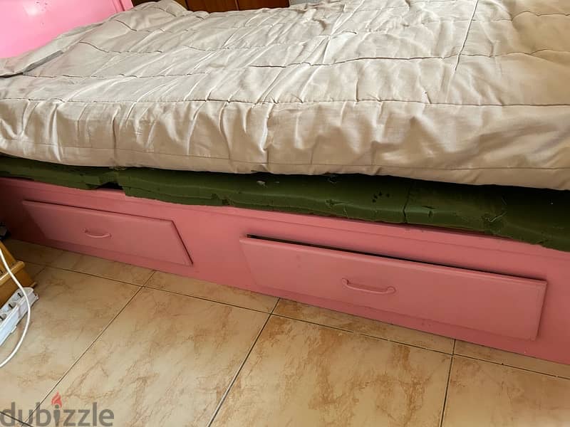 Wooden Bed with drawers سرير خشب مع ادراج 1