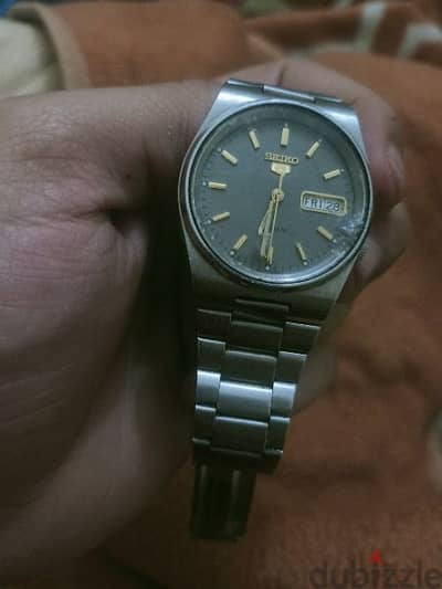 ساعة  seiko