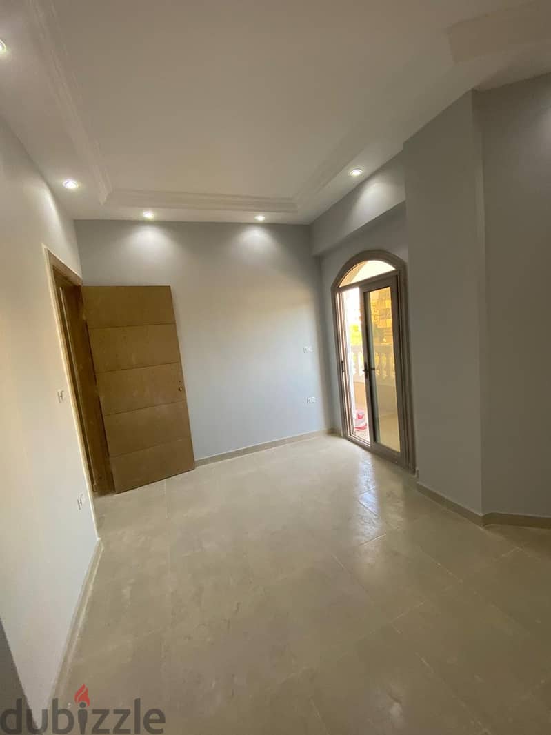 Apartment for sale in the eighth district, Sheikh Zayed 7