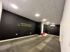 Office space fully finished in Bank center 0