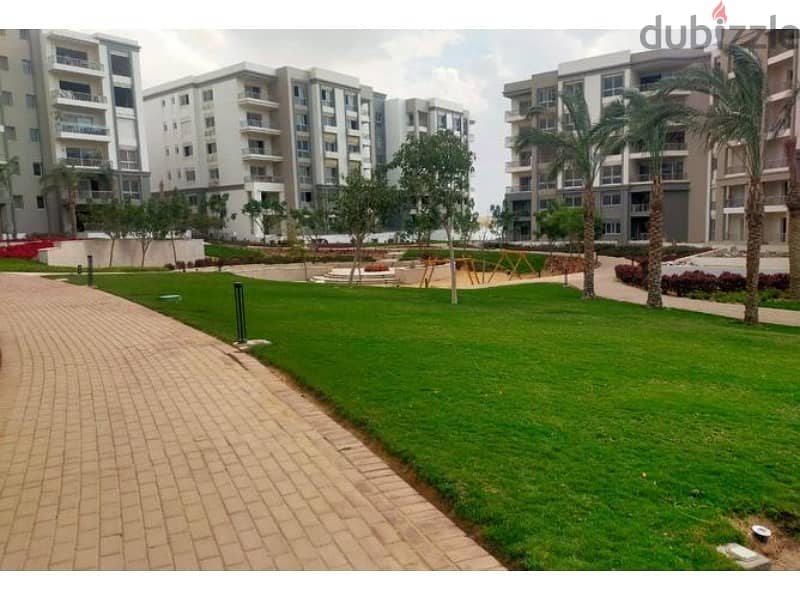 For sale apartment with Garden Park corner Ready to move in Hyde Park Prime Location,View Landscape under market price 12
