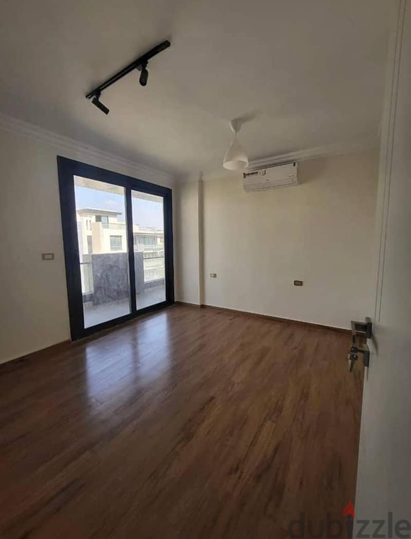 Apartment for sale, fully finished, with air conditioners and kitchen, with the lowest down payment, open view, in the Sheraton Valore Heliopolis 6