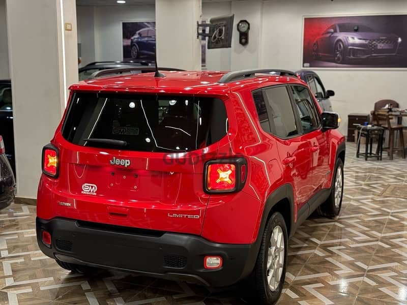 Jeep Renegade 2022 only 20.000 km 5