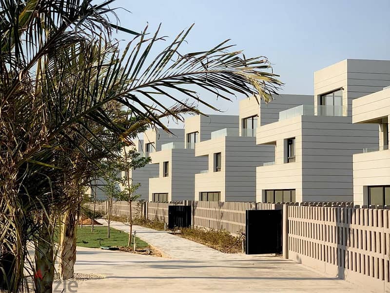 0% DP Own Townhouse fully finished in Al Burouj Compound in New Cairo with installments for 7 years 2