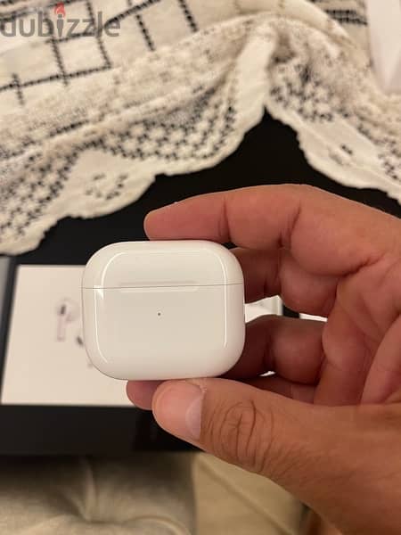 Apple AirPods 3rd Generation with Megsafe 6