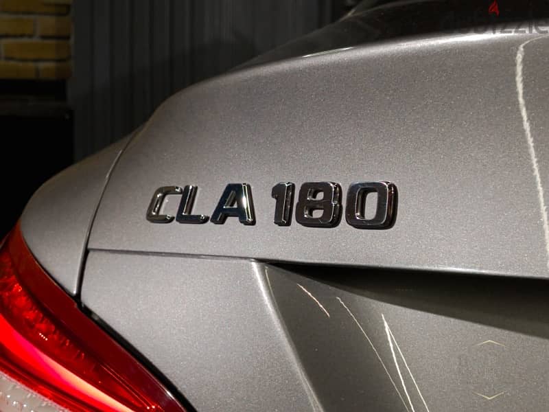 مرسيدس CLA 180 موديل 2019 Urban اعلي فئة صيانة توكيل بالفواتير 38000Km 5