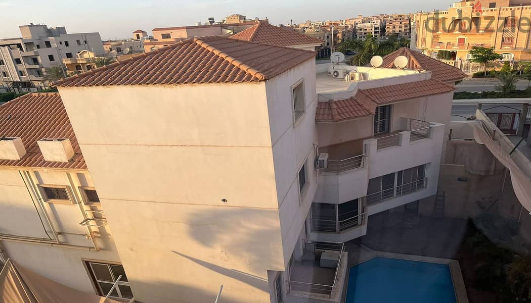 Full roof for sale in Narges Area Villas Fifth Settlement 5