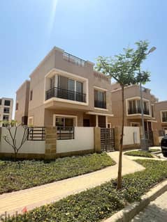 The lowest price for a villa in Taj City for sale ((3 floors)) on Suez Road in front of the airport, New Cairo