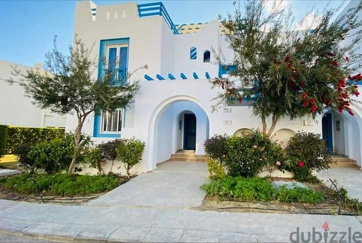 Villa for sale, 3 floors on the sea, finished, with installments over 8 years, in Mountain View Sidi Abdel Rahman, next to Marassi 2