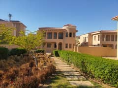 4-bedroom villa Standalon, 427 m prime location ,ready to move  at hot price in Hyde Park Compound, Fifth Settlement, New Cairo