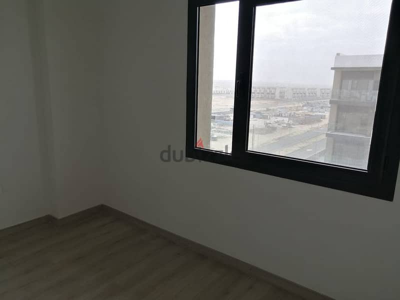 Al Burouj للبيع شقة متشطبة 3 غرف بالشروق كمبوند البروج 4