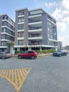 شقة بحري 155متر دبل فيو للبيع بالتقسيط في كمبوند تاج سيتي taj city بالقرب من مدينة نصر 0
