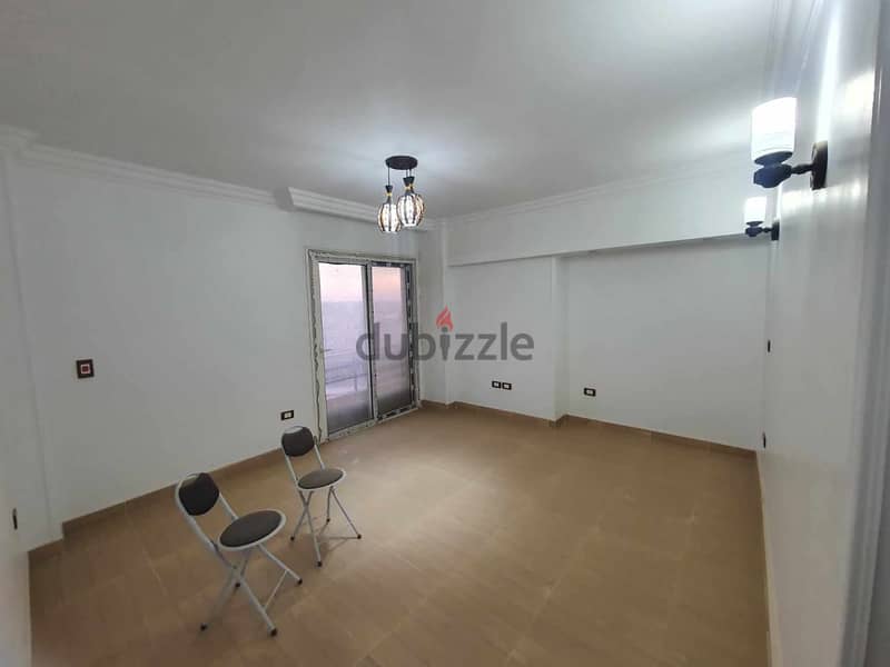 Apartment for rent in Square Compound with a distinctive view 8