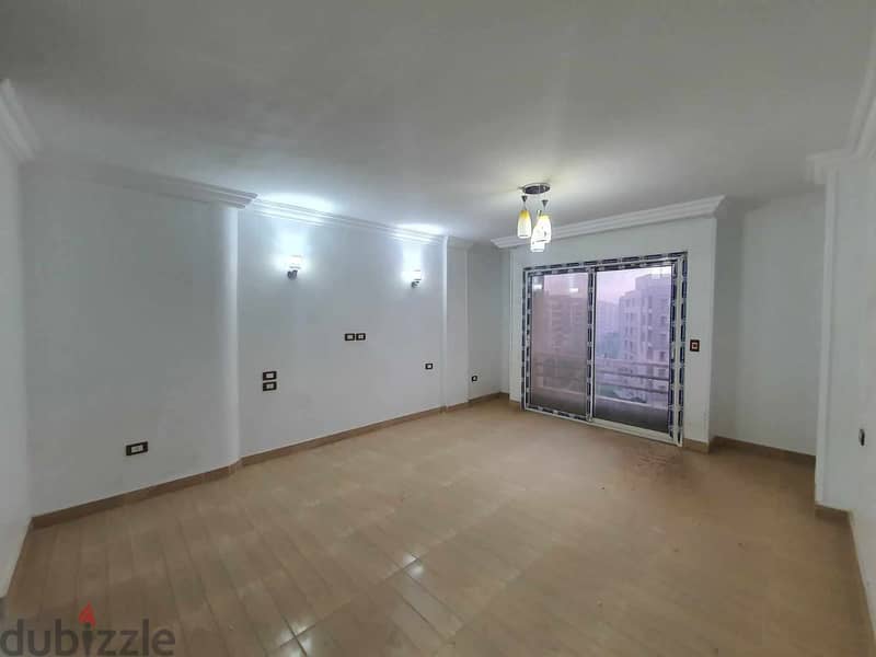 Apartment for rent in Square Compound with a distinctive view 13