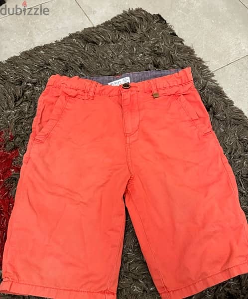 shorts and t-shirt used like new in very good condition 2