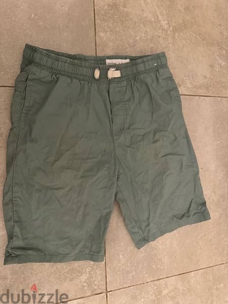 shorts and t-shirt used like new in very good condition 8
