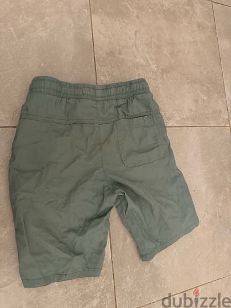 shorts and t-shirt used like new in very good condition 9